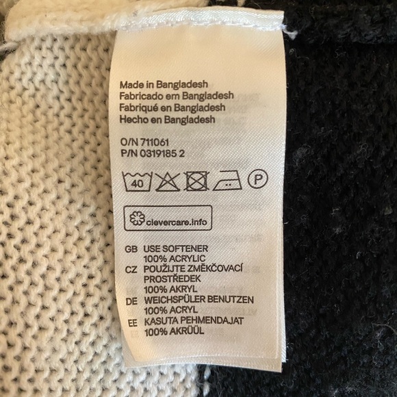 Divided by H&M Pullover Black and Cream Stripped Sweater - Picture 5 of 6